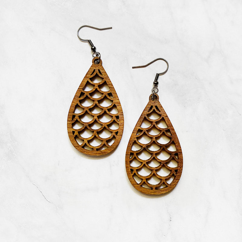 Scalloped teardrop Earrings